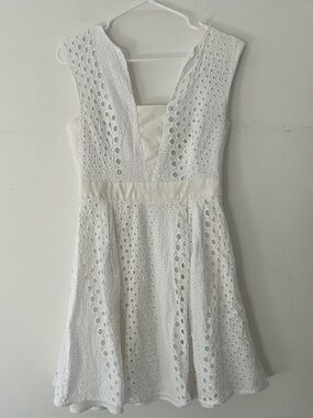 Adelyn Rae White Eyelet Lace Mini Dress Small V Fit & Flare Bridal Shower Summer